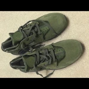 Nike Hurraches for Men - size 13